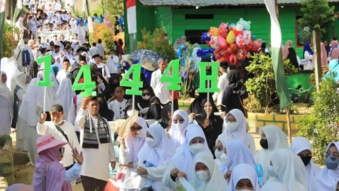 14 Ribu Orang Meriahkan Kirab 1 Muharram di Kendari, Gubernur Buka Pospeda