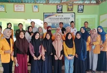 KPU Konawe, Mahasiswa KKN UHO Gelar Literasi Politik di Onembute KPU Konawe, Mahasiswa KKN UHO Gelar Literasi Politik di Onembute