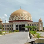 Pemda Muna Tetapkan Titik Salat Iduladha di Masjid Al Munajat Meski Plafonnya Rusak Masjid Raya Al Markas Al Islam Al Munajat Kota Raha