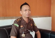Kasus Pengadaan Internet 66 Desa di Wakatobi Dilimpahkan ke Pengadilan Tipikor Kendari Kepala Seksi (Kasi) Pidana Khusus (Pidsus) Kejari Wakatobi Hamrullah