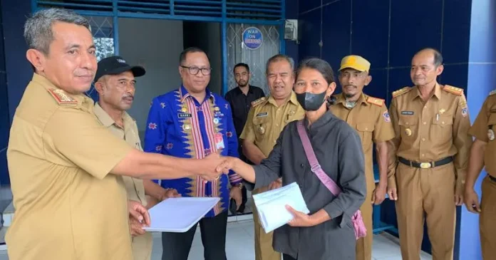 Pemkab Mubar Berikan Bantuan Rp25 Juta ke Korban Kebakaran