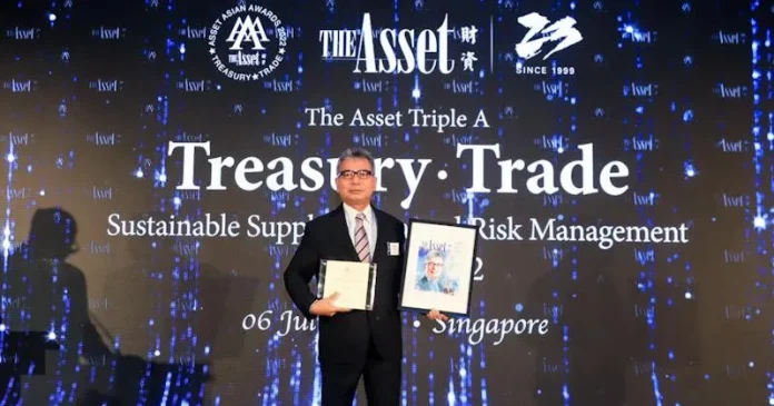 Perusahaan Ini Serahkan Bantuan Kurban ke Masyarakat Lingkar Tambang