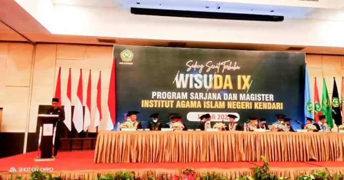 Bupati Wakatobi Beri Orasi Ilmiah di Wisuda IAIN Kendari