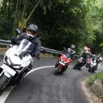 Ini Tips Naik Motor Matik di Jalur Tanjakan dan Turunan Ini Tips Naik Motor Matik di Jalur Tanjakan dan Turunan