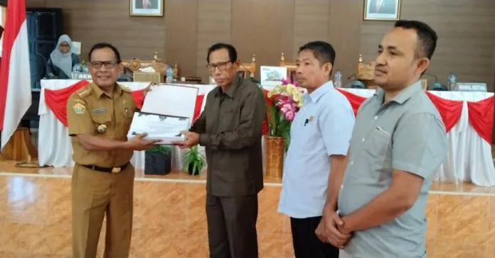 4 Fraksi Setuju Bahas Raperda Pertanggungjawaban Pelaksanaan APBD Wakatobi 2021
