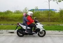 7 Kiat Cari Aman Bonceng Anak Naik Motor 7 Kiat Cari Aman Bonceng Anak Naik Motor