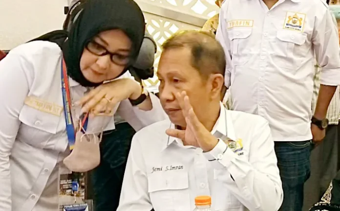 Kadin Konawe Berbagi Sapi Kurban di 11 Titik