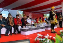 Mantan Bupati Muna dan Mubar Hadiri Upacara HUT Mubar ke-8 Tahun Mantan Bupati Muna dan Mubar Hadiri Upacara HUT Mubar ke-8 Tahun