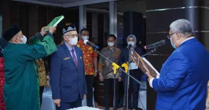 Ali Mazi Kembali Lantik Asrun Lio Jadi Pj Sekda Sultra