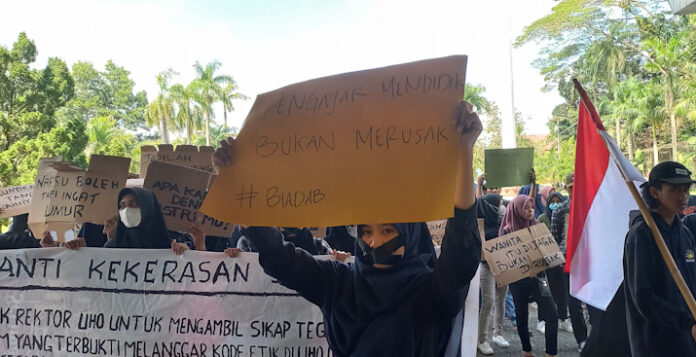 Aliansi Anti Kekerasan Seksual Demo Tuntut Penuntasan Kasus Dugaan Pelecehan Mahasiswi UHO