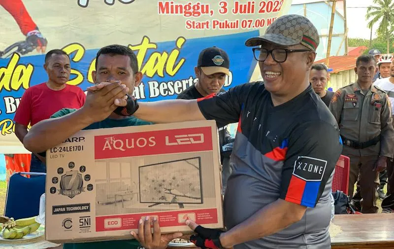 Jelang HUT Mubar, Pj Bupati dan OPD Bersepeda Santai Kelilingi Ring Road Laworo