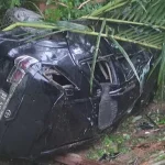 Hilang Kendali, Sebuah Mobil Masuk ke Jurang Wolasi Hilang Kendali, Sebuah Mobil Masuk ke Jurang Wolasi