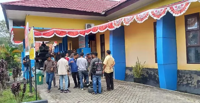 Aptek Tolak Kehadiran Gerai Aksesoris HP Bintang Internasional di Kendari