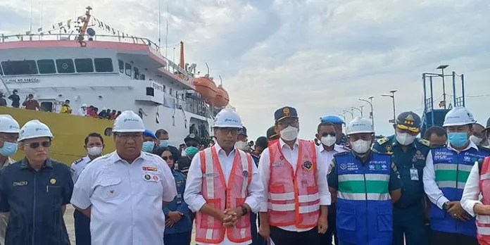 20220820_082823 Kunjungi Sultra, Menhub Tinjau Pelayanan di Pelabuhan Bungkutoko