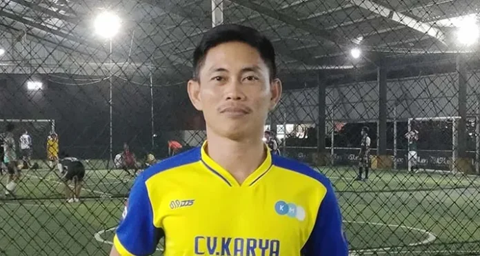 Ketua komite pemilihan Asosiasi Kabupaten (Askab) Persatuan Sepakbola Seluruh Indonesia (PSSI) Konawe, Dedi