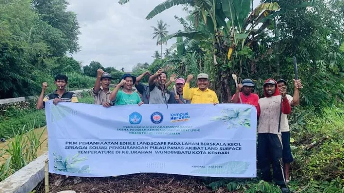 Dosen UHO Kembangkan Tanaman Edible Landscape di Kelurahan Wundumbatu