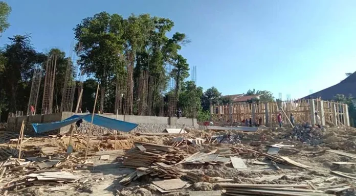 FHIL Raih Peringkat Ketiga Sebagai Fakultas dengan Kinerja Terbaik di UHO