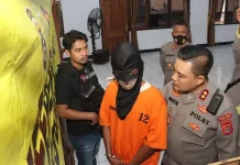 Seorang Ayah di Baubau Setubuhi Putri Kandungnya Hingga Hamil Seorang Ayah di Baubau Setubuhi Putri Kandungnya Hingga Hamil