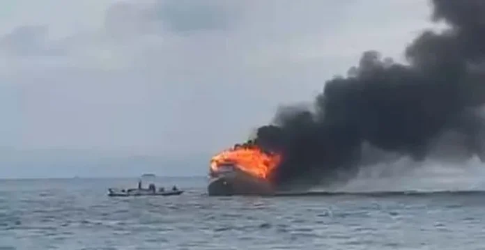 Pompa Alkon Rusak, Kapal Penumpang Bombana-Baubau Alami Kebakaran