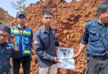 Tim Operasi Gabungan Menghentikan Kegiatan Tambang Nikel Ilegal di Konawe Utara Tim Operasi Gabungan Menghentikan Kegiatan Tambang Nikel Ilegal di Konawe Utara