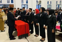 Ada Jabatan Diisi Dua Orang di SK Pelantikan, Pj Bupati Mubar: Salah Penulisan Ada Jabatan Diisi Dua Orang di SK Pelantikan, Pj Bupati Mubar: Salah Penulisan
