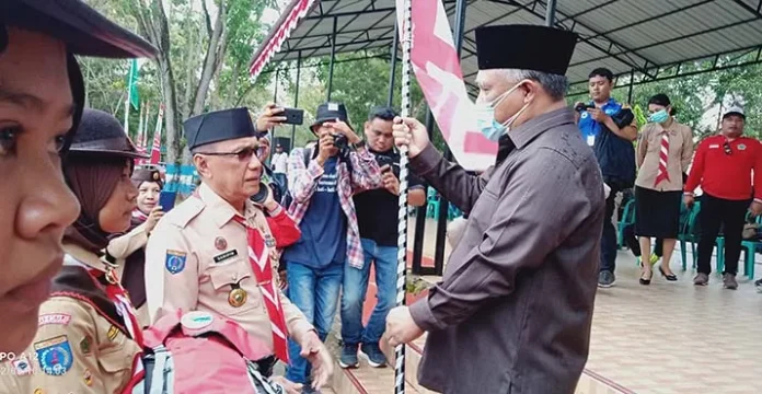 Bupati Kery Resmi Lepas Kontingen Kwarcab Konawe ke Jamnas XI