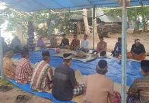 Petani Rumput Laut di Wakatobi Gelar Syukuran Atas Panen Melimpah Petani Rumput Laut di Wakatobi Gelar Syukuran Atas Panen Melimpah