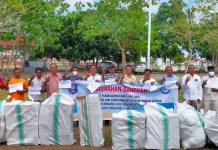 Pemda Wakatobi Salurkan Bantuan kepada Nelayan Pemda Wakatobi Salurkan Bantuan kepada Nelayan