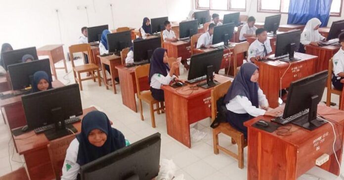 SMP di Konawe Ikuti Simulasi Assessment Nasional