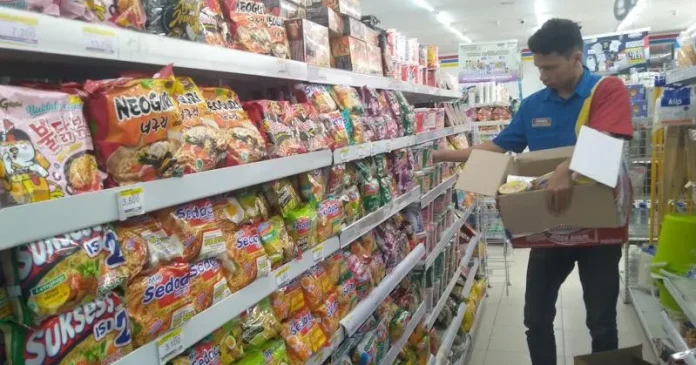 PSX_1568 Isu Harga Mi Instan Bakal Naik Tiga Kali Lipat Buat Mahasiswa di Kendari Resah