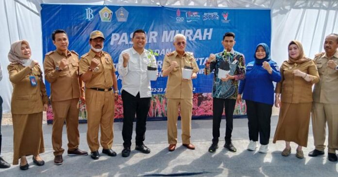 BI dan Pemprov Sultra Gelar Pasar Murah di Pelataran Tugu Eks MTQ Kendari