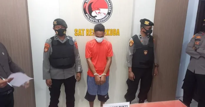 PSX_1748 Polresta Kendari Kembali Bekuk Dua Pengedar Narkoba