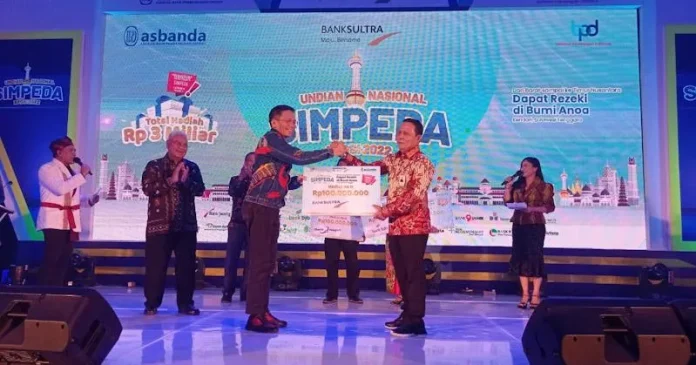 Nasabah Bank Sultra Kantor Cabang Pasarwajo Menang Undian Rp100 Juta