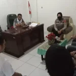 Polsek Wangsel Wakatobi Mediasi Tawuran Dua Kelompok Pemuda Polsek Wangsel Wakatobi Mediasi Tawuran Dua Kelompok Pemuda