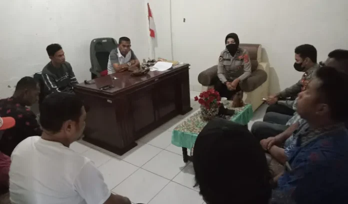 Polsek Wangsel Wakatobi Mediasi Tawuran Dua Kelompok Pemuda