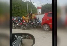 Sejumlah ASN di Buteng Lompat Pagar Kantor Bupati Hindari Vaksin Booster Sejumlah ASN di Buteng Lompat Pagar Kantor Bupati Hindari Vaksin Booster