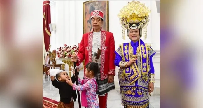 Ini Makna Baju Adat Buton yang Dikenakan Jokowi Saat Upacara HUT RI ke-77