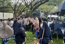 Sidang Putusan Kasus KDRT di Kolut Ricuh Sidang Putusan Kasus KDRT di Kolut Ricuh
