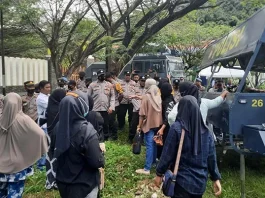 Sidang Putusan Kasus KDRT di Kolut Ricuh Sidang Putusan Kasus KDRT di Kolut Ricuh
