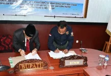 Bupati Wakatobi dan Balai Taman Nasional Teken Addendum PKS Pembangunan Strategis Bupati Wakatobi dan Balai Taman Nasional Teken Addendum PKS Pembangunan Strategis