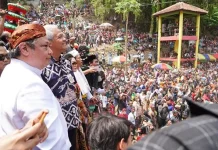 Merawat Tradisi Leluhur, Airlangga Hadiri Perayaan Yaa Qowiyyu di Jatinom Merawat Tradisi Leluhur, Airlangga Hadiri Perayaan Yaa Qowiyyu di Jatinom