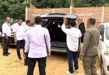 Dibantu Polisi, Pemkab Mubar Cari Kendaraan Dinas yang Belum Kembali Dibantu Polisi, Pemkab Mubar Cari Kendaraan Dinas yang Belum Kembali