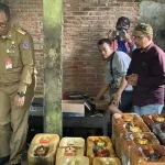 Ada Laporan APMS Tondasi Mainkan Takaran, Pj Bupati Mubar Turun Sidak Ada Laporan APMS Tondasi Mainkan Takaran, Pj Bupati Mubar Turun Sidak