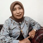 Tiga Tenun Khas Wakatobi Kantongi Sertifikat Kekayaan Intelektual Komunal Ketua Dewan Kerajinan Nasional Daerah (Dekranasda) Kabupaten Wakatobi Eliati Haliana
