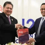 Anies Baswedan Resmi Serahkan Komike Urban20 pada Menko Airlangga Anies Baswedan Resmi Serahkan Komike Urban20 pada Menko Airlangga