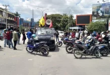 Tolak Kenaikan Harga BBM, Para Mahasiswa di Kendari Gelar Aksi Unjuk Rasa Tolak Kenaikan Harga BBM, Para Mahasiswa di Kendari Gelar Aksi Unjuk Rasa