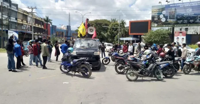 Tolak Kenaikan Harga BBM, Para Mahasiswa di Kendari Gelar Aksi Unjuk Rasa