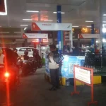 Polisi Patroli dan Amankan SPBU di Baubau Pasca Kenaikan Harga BBM Polisi Patroli dan Amankan SPBU di Baubau Pasca Kenaikan Harga BBM