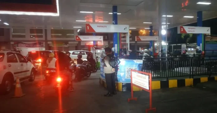 Polisi Patroli dan Amankan SPBU di Baubau Pasca Kenaikan Harga BBM