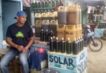 Harga Pertalite Eceran Capai Rp13 Ribu Per Botol, Pengamat: Mereka Harus Diatur dan Diawasi Harga Pertalite Eceran Capai Rp13 Ribu Per Botol, Pengamat: Mereka Harus Diatur dan Diawasi